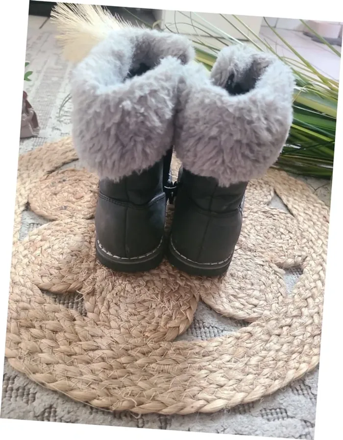 Bottes taille 26 - photo numéro 3