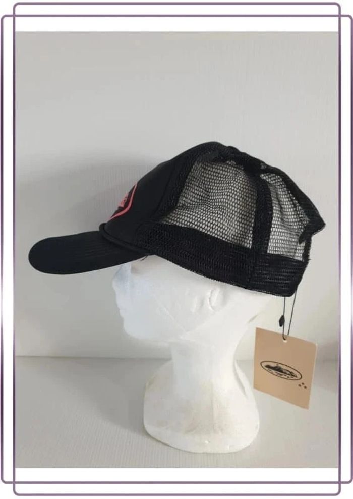 Casquette trucker corteiz alcatraz noir et rouge, neuve, taille unique - photo numéro 2