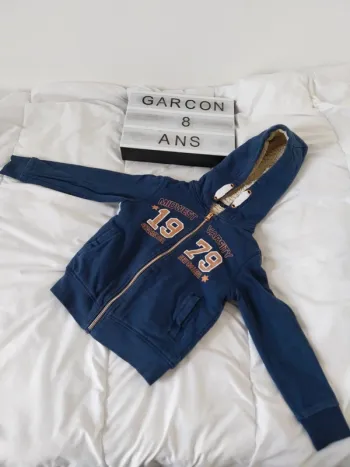 Gilet zippée garçon 8 ans