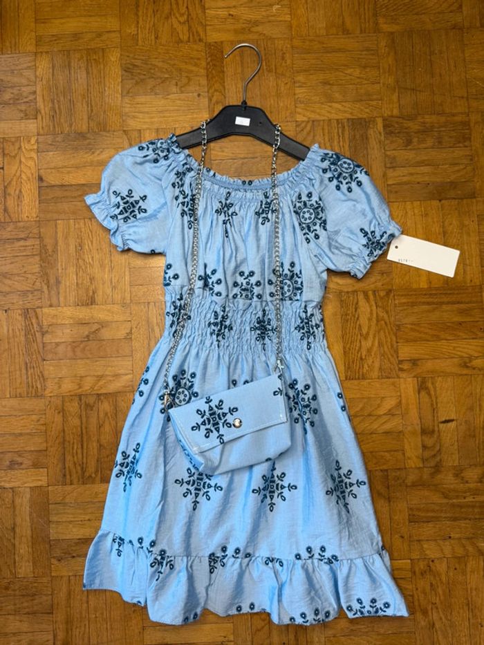 Robe bleue à détails marine - photo numéro 3