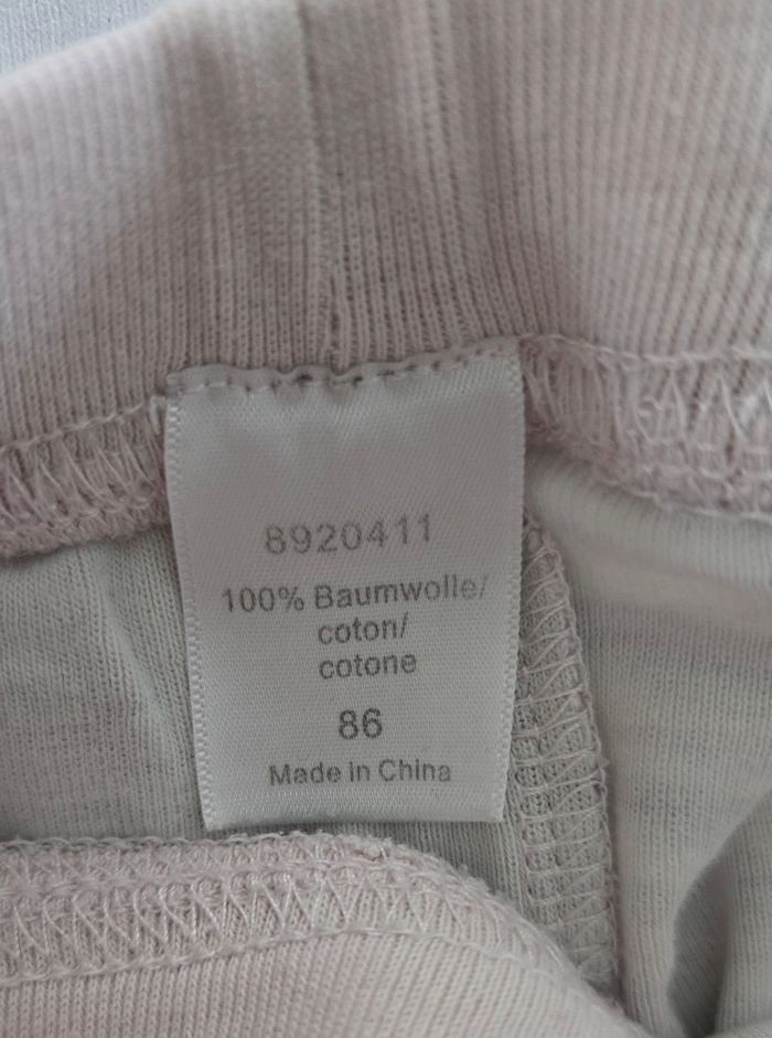 Lot de pyjamas 18M - photo numéro 2
