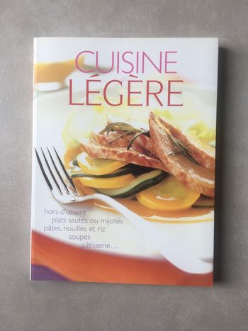 Livre cuisine légère 247 pages neuf