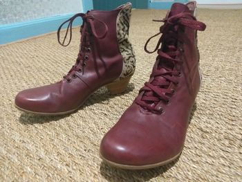 Bottines créateur cuir bordeaux et zebrures 41,5