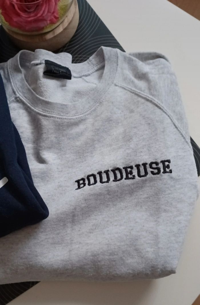 🎀 Lot de 2 sweats - photo numéro 3
