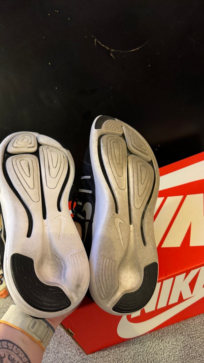 Chaussures Nike Lunarstelos Noir 41 (boite non original) - photo numéro 5