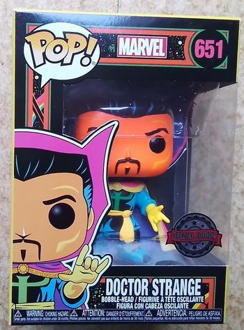 Figurine docteur strange néon black Light numéro 651