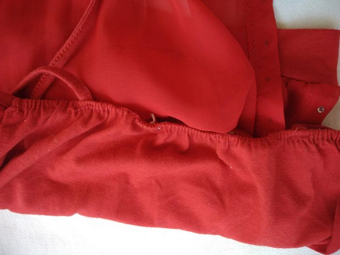 Haut rouge - Fille 10 ans - photo numéro 5