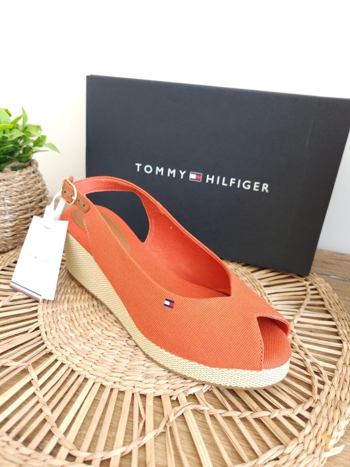 Espadrilles Sandales compensées en toile Tommy Hilfiger Pointure 39 - photo numéro 2