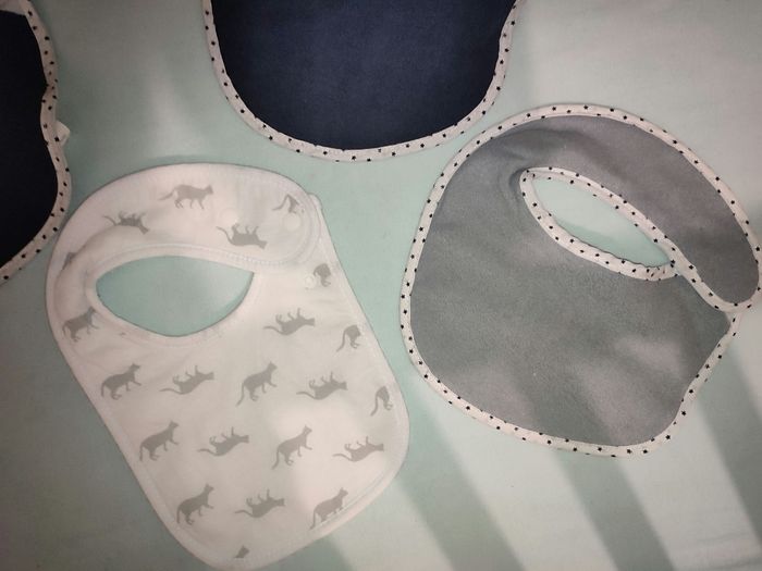 Lot de bavoirs bébé Kiabi neuf - photo numéro 2