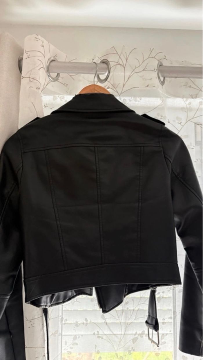 Veste en cuir Stradivarius - Taille 34 - photo numéro 2