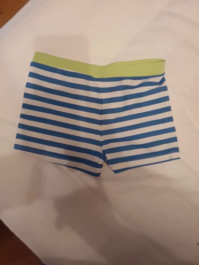 Maillot de bain 8 ans - photo numéro 3