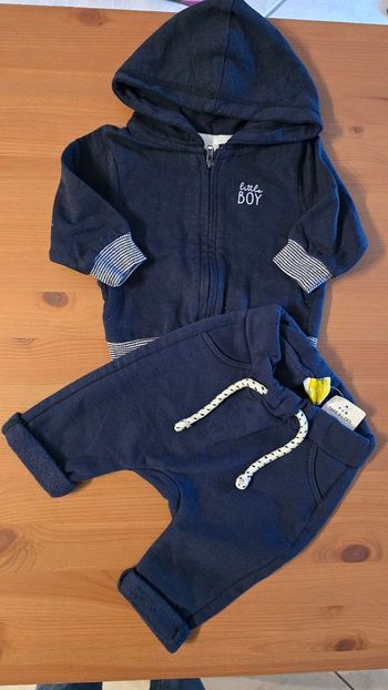 (Neufs non portés) 🤩🥰💙ensemble sweat zippé et pantalon molleton 3mois Garçon 🤩💙