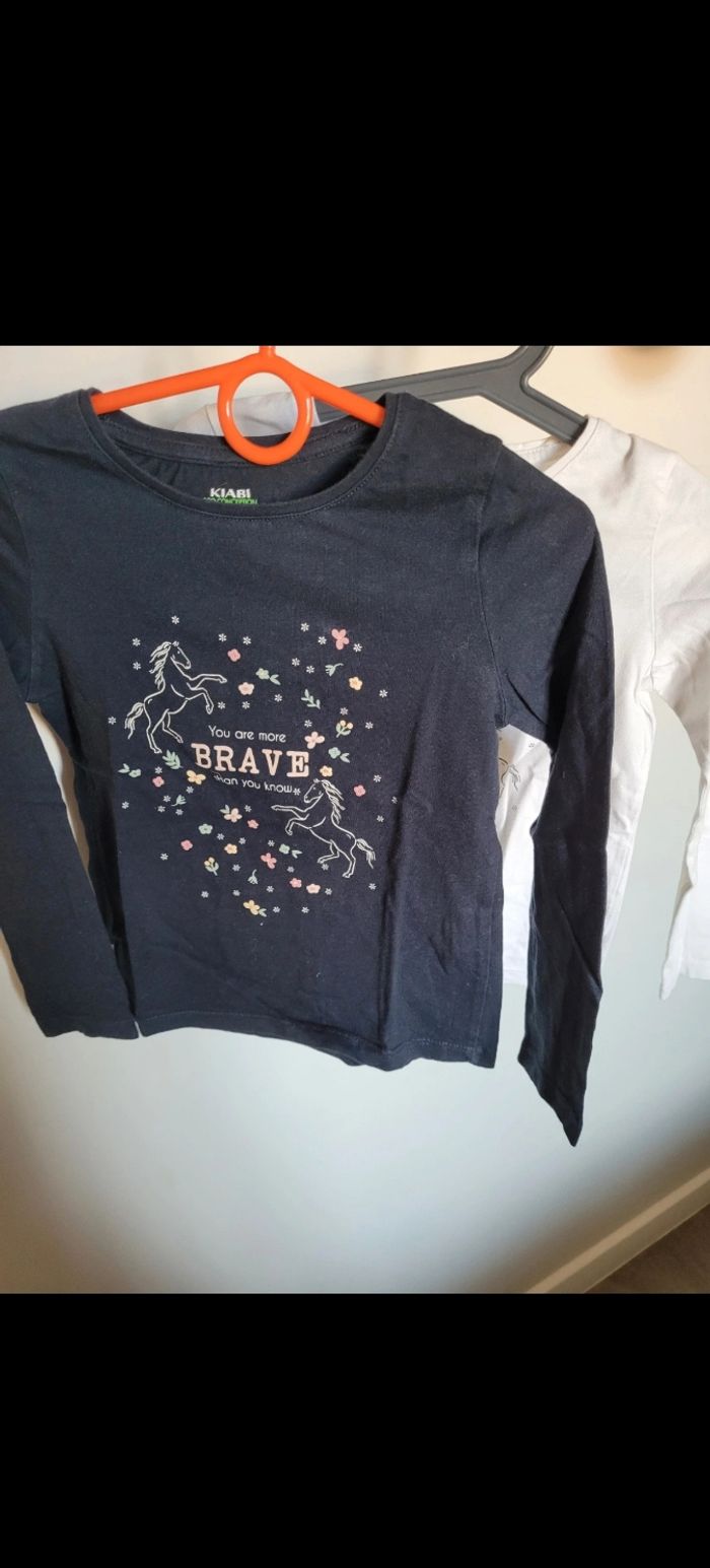 2 T-shirts à ma'ches lo'gued Kiabi 5ans - photo numéro 3