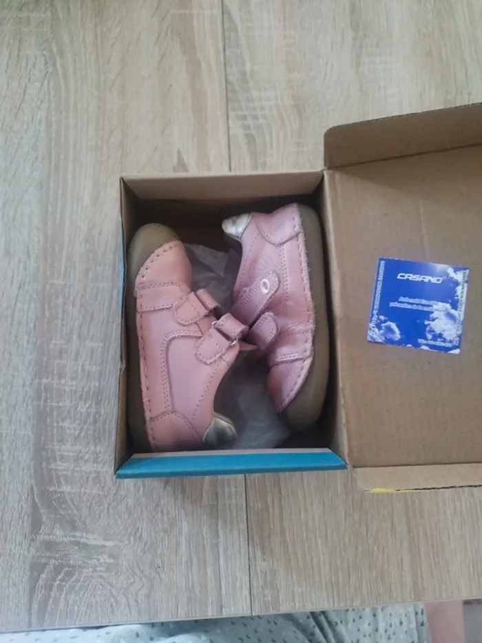 Chaussures bébé rose a scratch - photo numéro 9