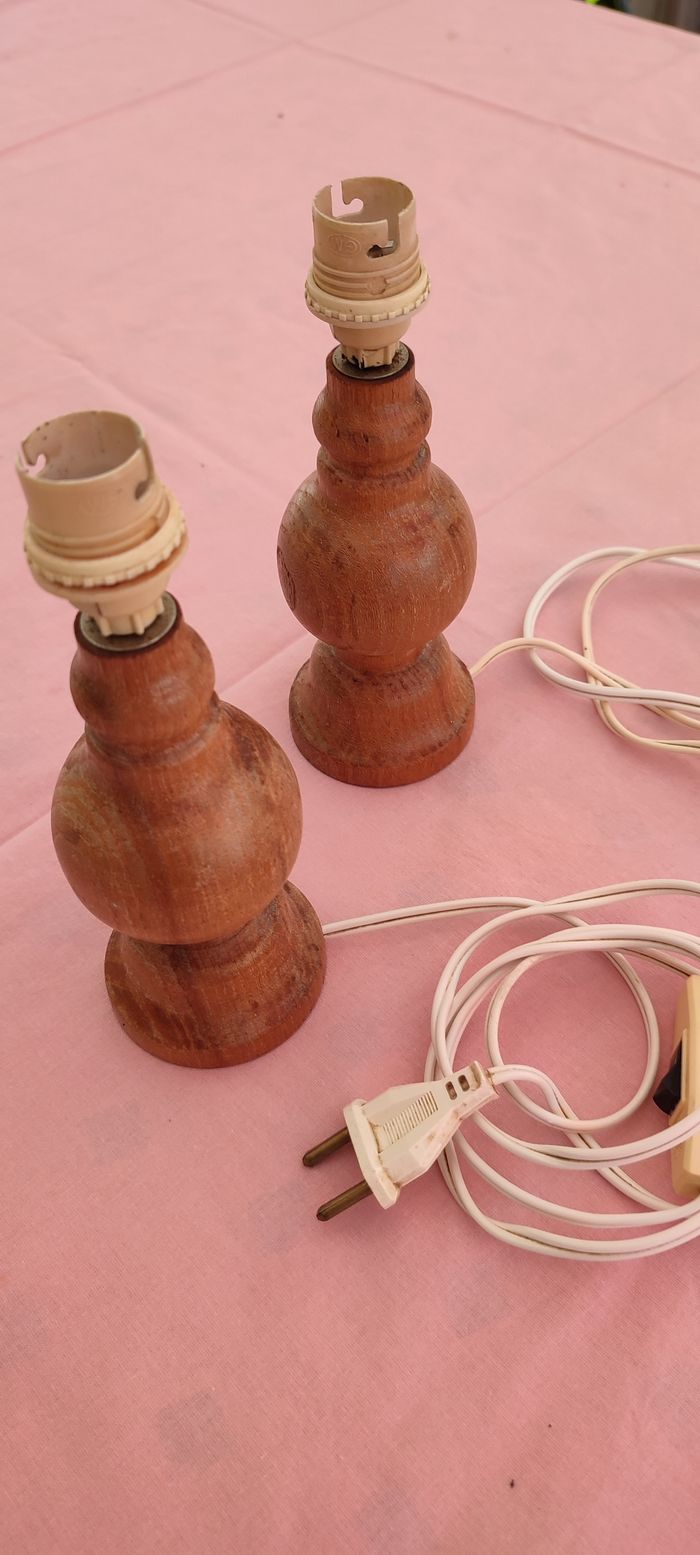 Lit 90 x 190 avec chevet et pied de lampe - photo numéro 4