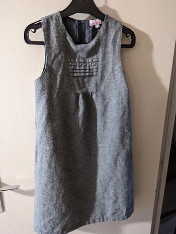 Robe grise brillante