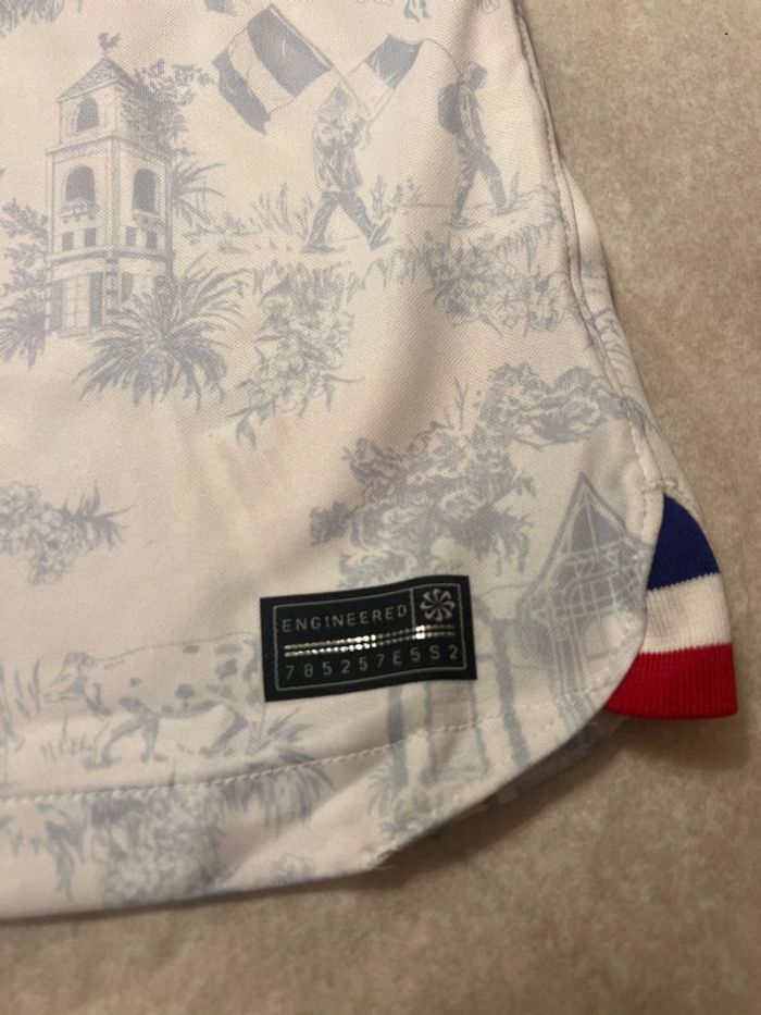 Maillot de foot Nike équipe de France Collector taille 5/6 ans authentique neuf - photo numéro 5