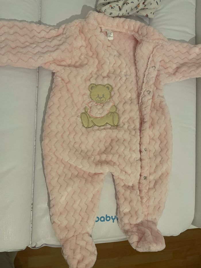 Pyjama très épais 3 mois neuf