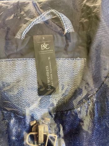 Veste Bomber en jean taille S neuve