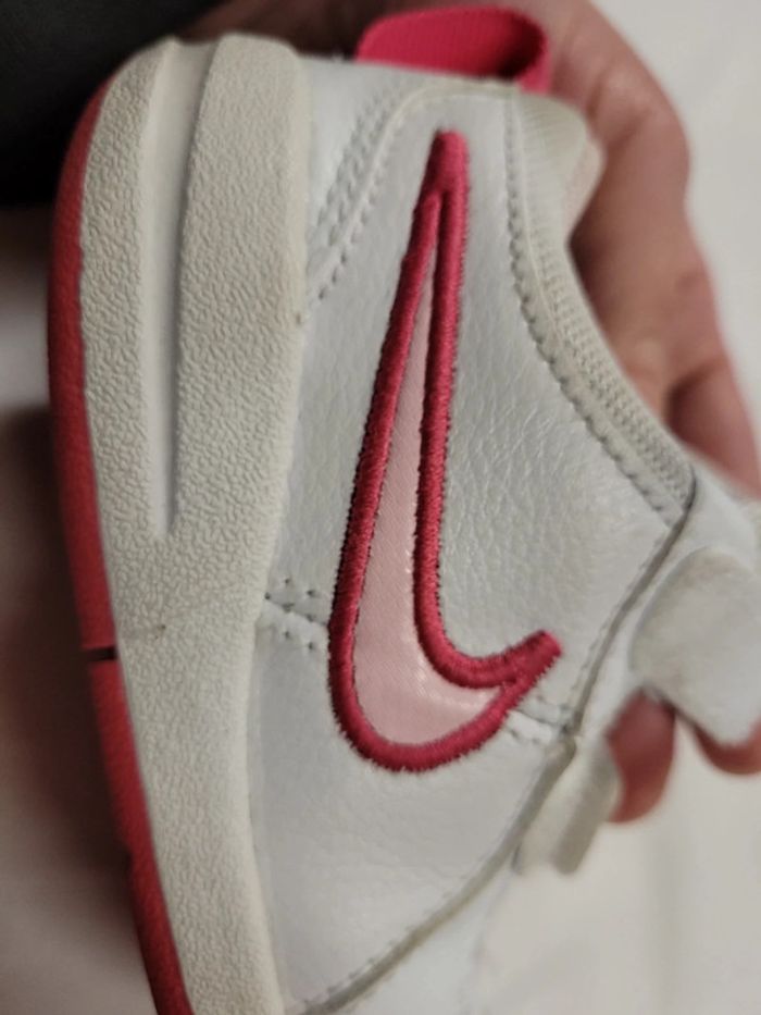 Basket Nike taille 22 - photo numéro 6