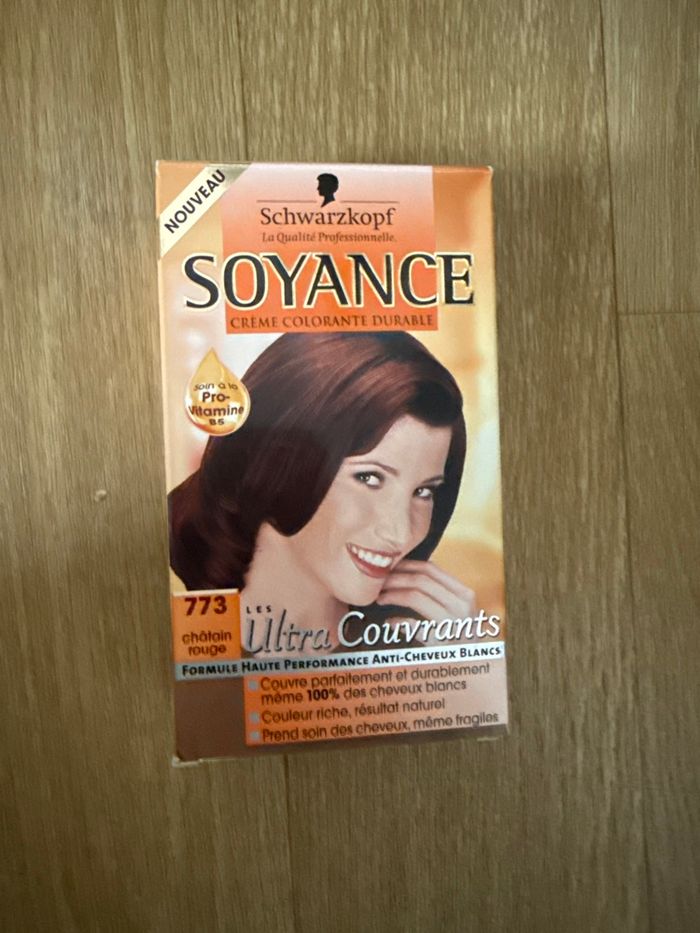 Coloration châtain rouge