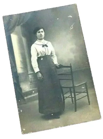 Carte postale ancienne / Carte photo studio Portrait femme