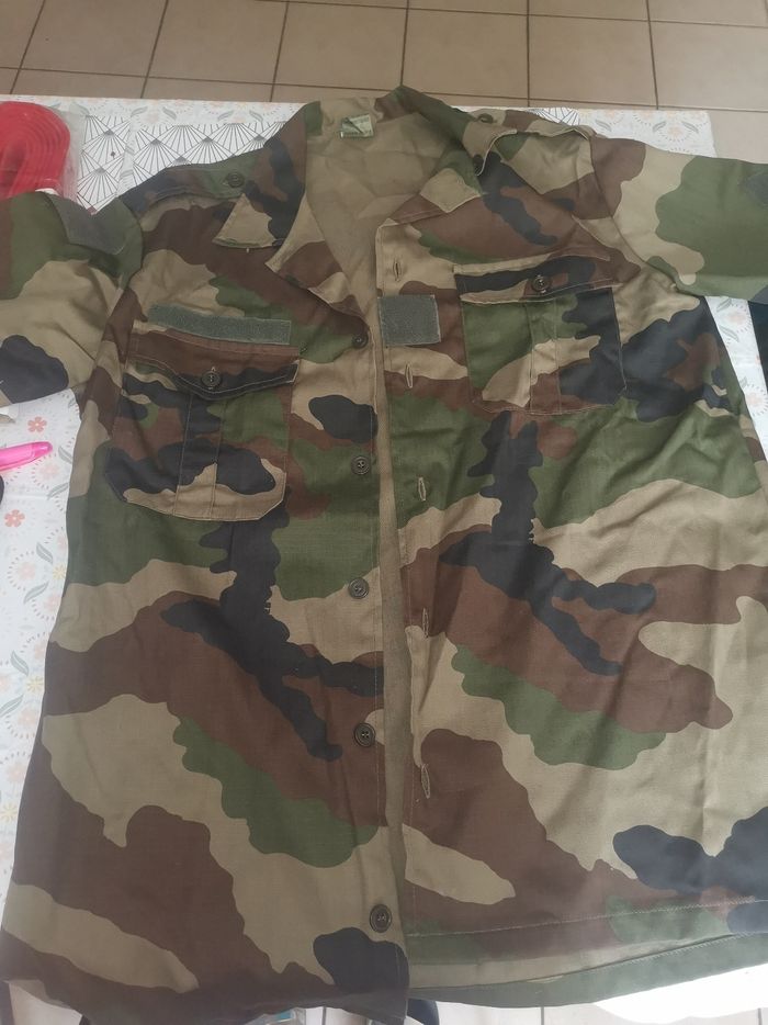 Chemise militaire