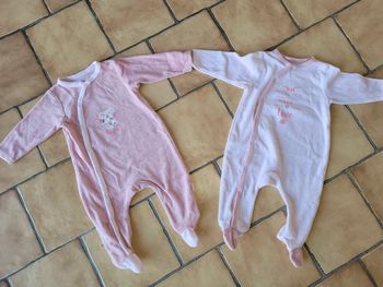 Lot pyjamas 1 pièce 6 mois