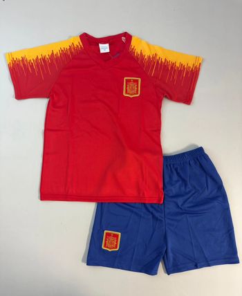 Ensemble sport de football pour enfants. 10 ans