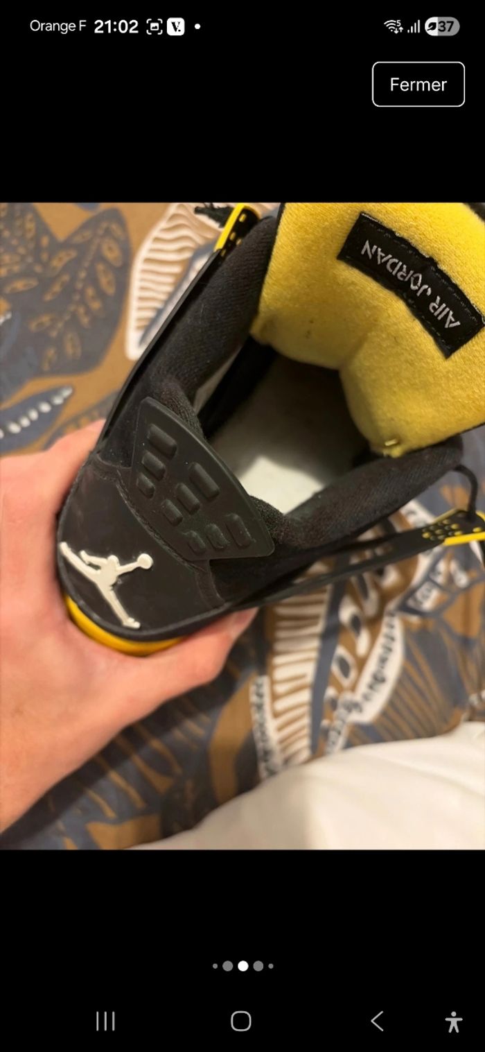 Jordan 4 jaune et noir 42.5 - photo numéro 4