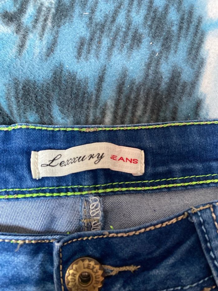 Short jean bleu Luxury taille 40 - photo numéro 4