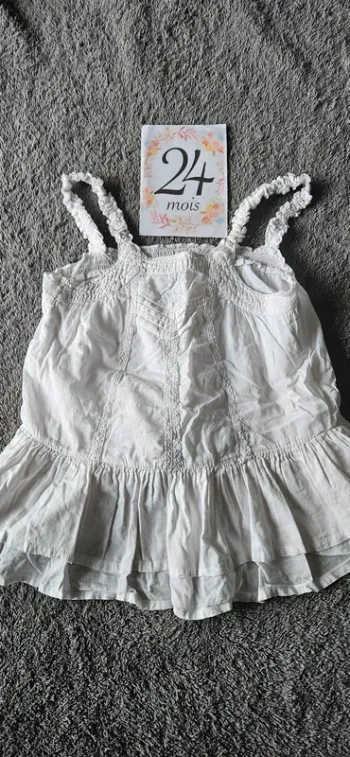 Robe blanche 24 mois