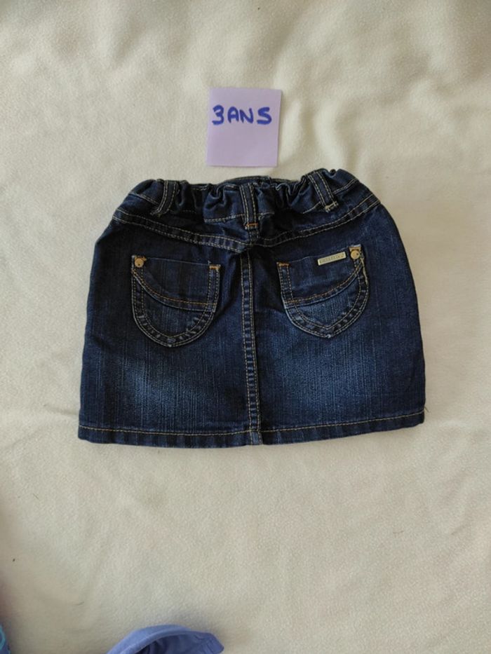 Jupe en jeans et t-shirt 3 ans - photo numéro 5