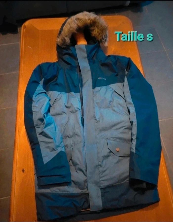 Veste parka ultra chaude TAille S valeur neuve 150 euros