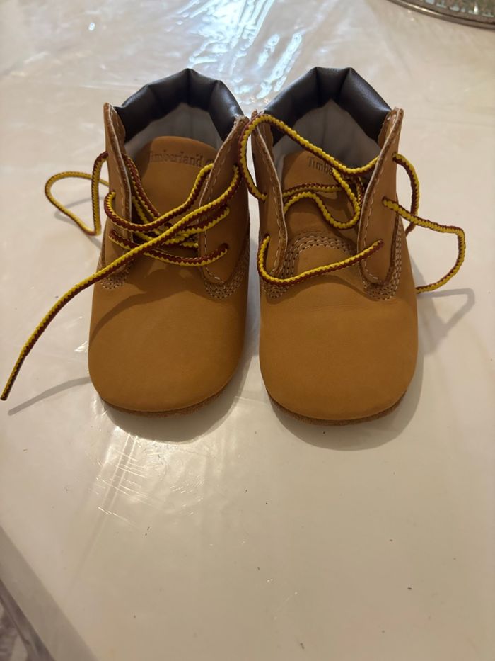 Vend chaussure et bonnet garçon - photo numéro 2