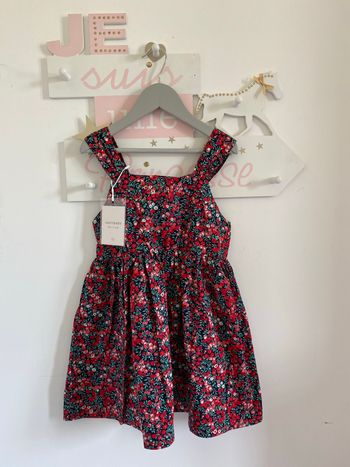 Robe taille 6 ans neuf avec étiquette
