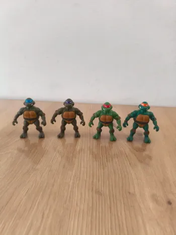 Lot mini figurines tortues ninja TMNT