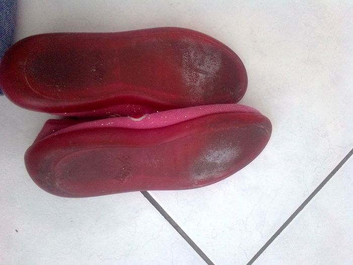 Lot de 3paires de chaussures taille 33(chaussons Bellamy, sandalette nafnaf,chaussures de randonnée) - photo numéro 6