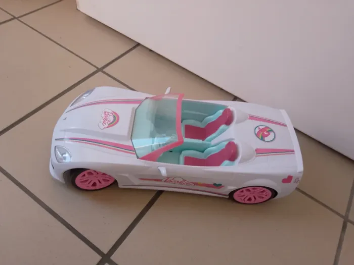 Voiture blanche pour Barbie - photo numéro 4