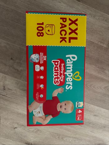 Couches Pampers PANTS taille 4