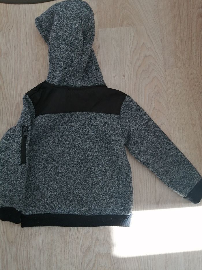 Gilet polaire garçon 4 ans - photo numéro 2