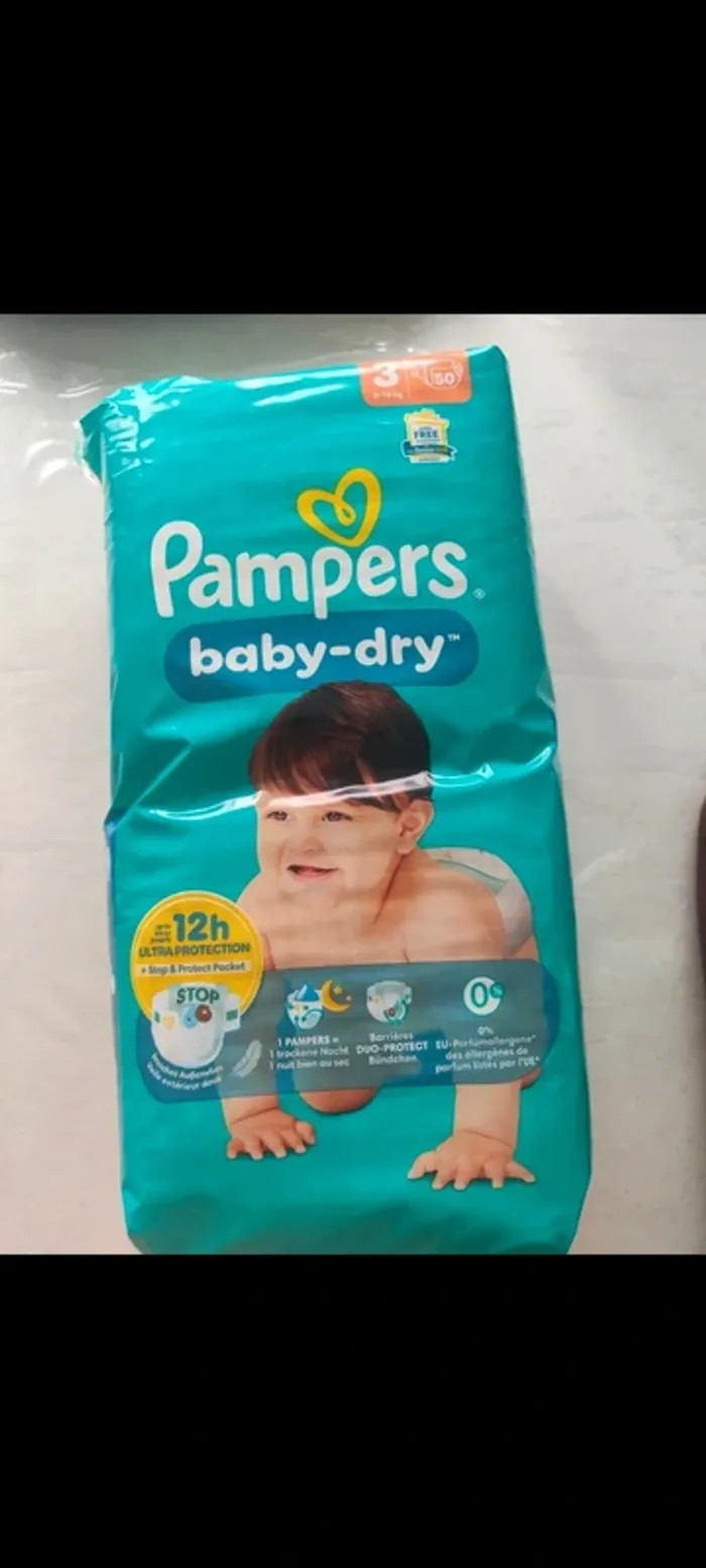 Couches Pampers baby dry taille 3