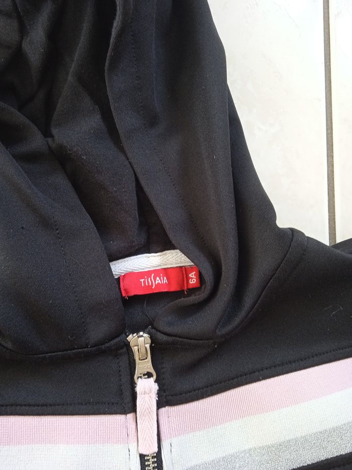 Veste sweat a capuche - photo numéro 2