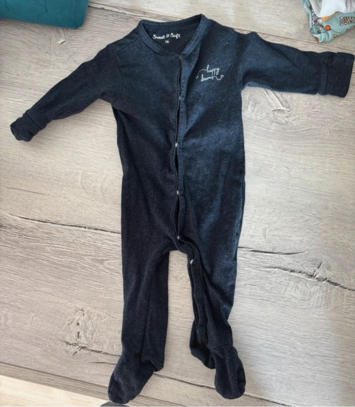 Lot 2 Pyjamas 56cm