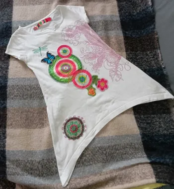Jolie robe Desigual taille 3/4 ans