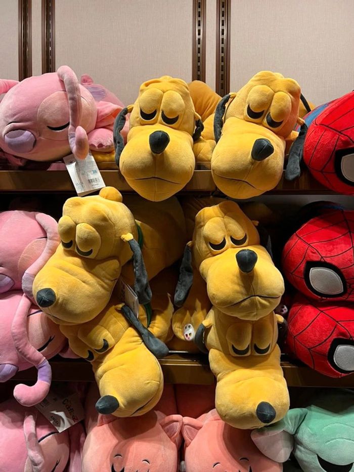 Pick-up pluto cuddleez Disney