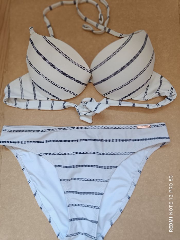 Maillot de bain banc bleu Ysabel Mora T.L (42)