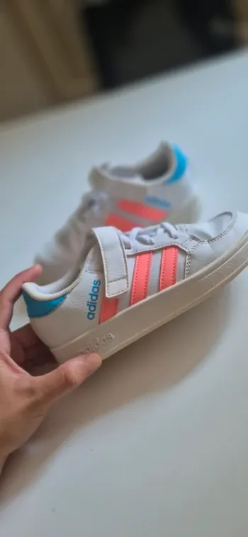 Paires adidas filles
