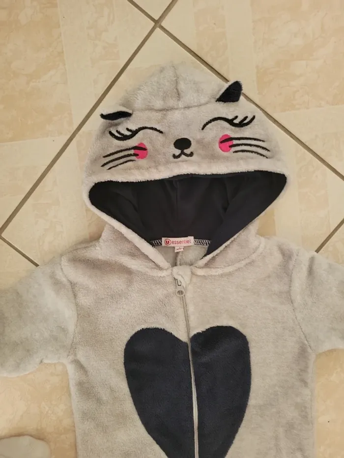 Combinaison pyjama taille 4 ans - photo numéro 2