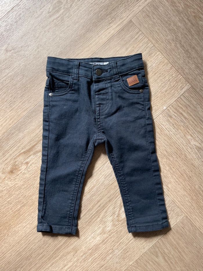 jeans NEUFS - photo numéro 4